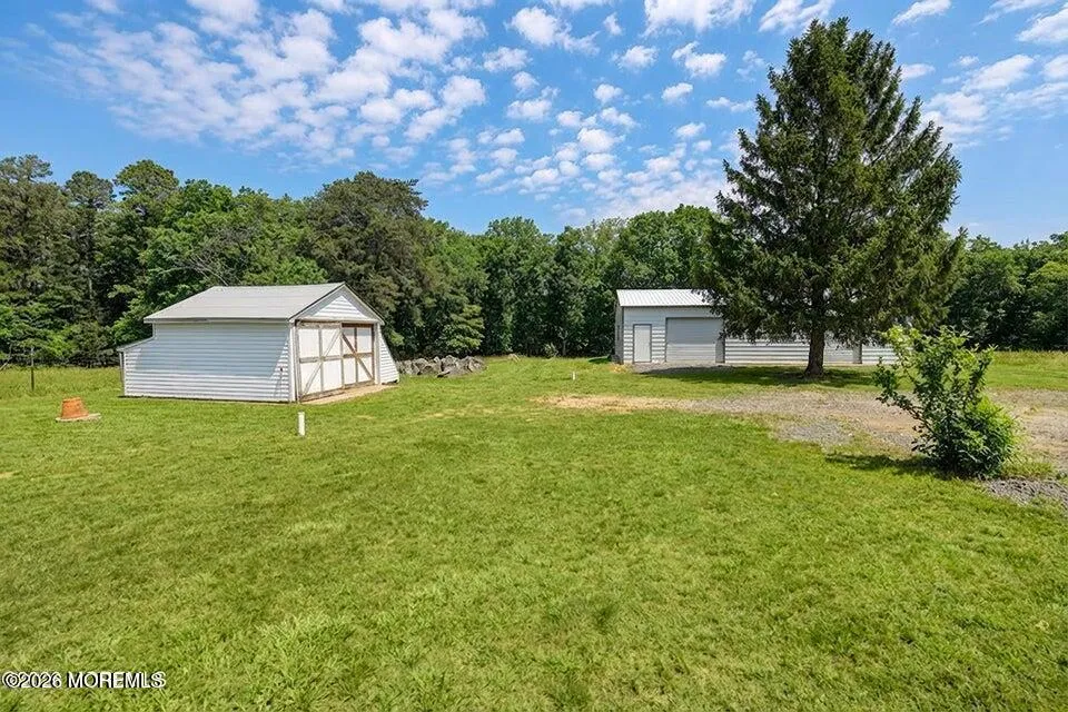 15 Hummingbird Way Jackson, NJ 08527