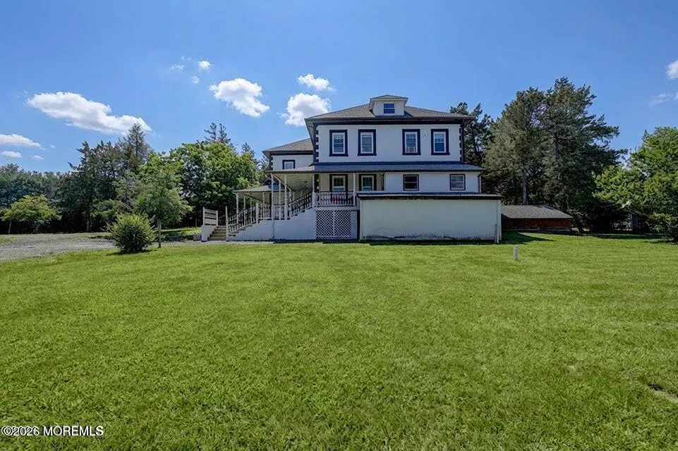 15 Hummingbird Way Jackson, NJ 08527