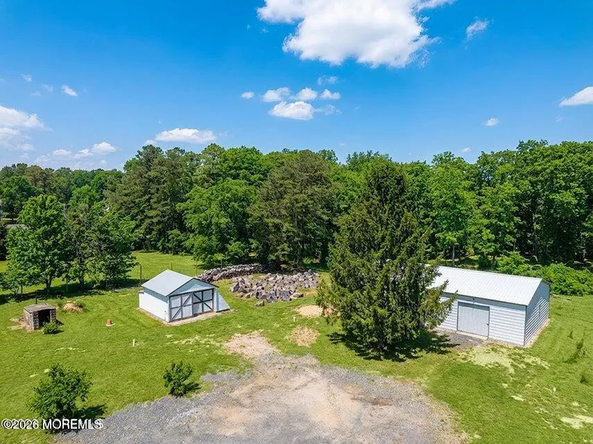 15 Hummingbird Way Jackson, NJ 08527
