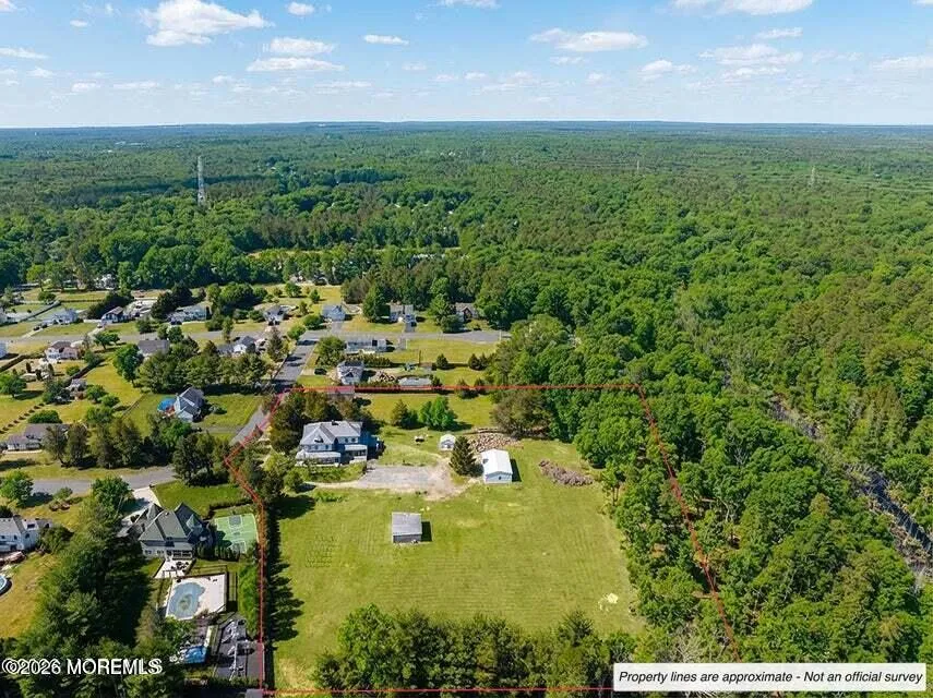 15 Hummingbird Way Jackson, NJ 08527