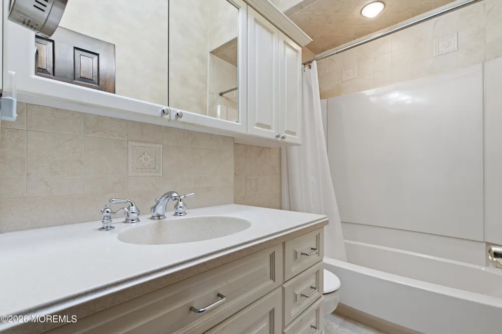 1453 Tooz Place South Plainfield, NJ 07080
