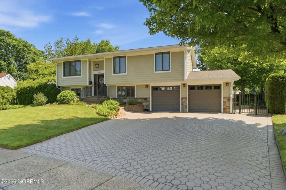 1453 Tooz Place South Plainfield, NJ 07080