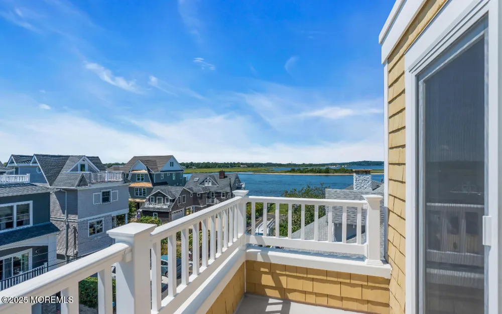 5 Shrewsbury Way Sea Bright, NJ 07760