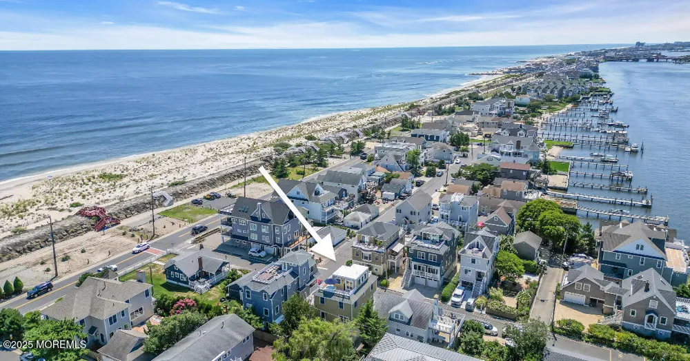 5 Shrewsbury Way Sea Bright, NJ 07760