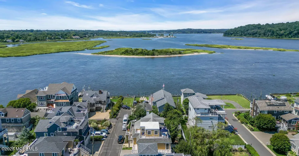 5 Shrewsbury Way Sea Bright, NJ 07760