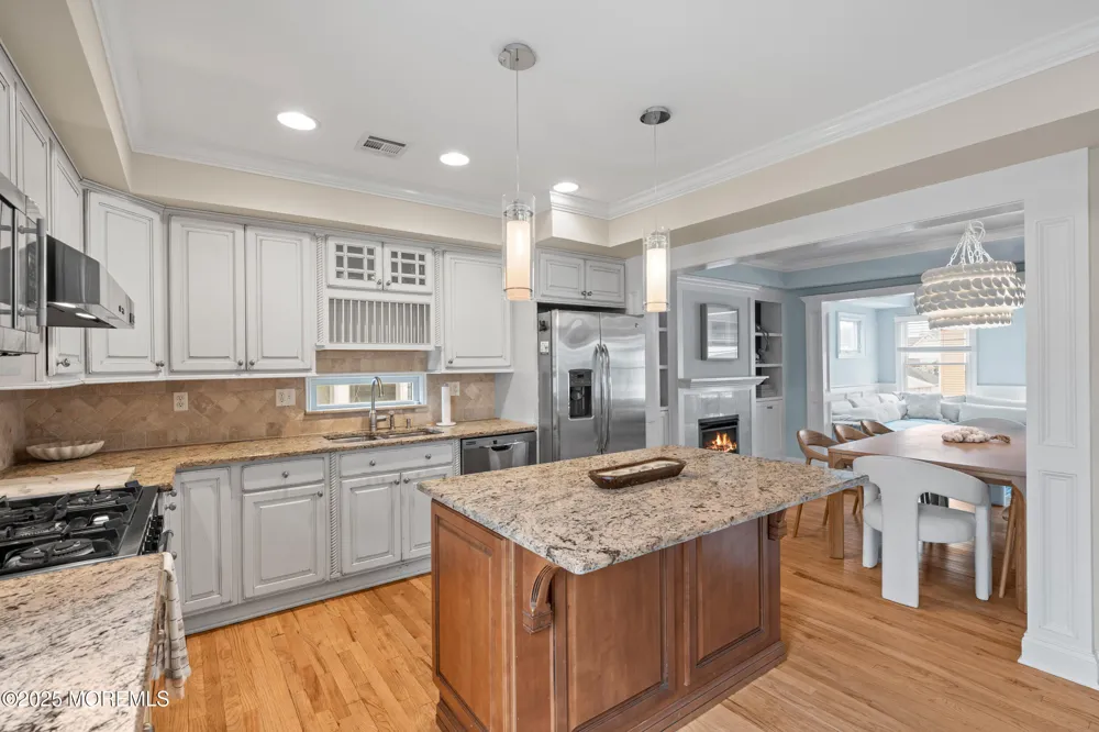 5 Shrewsbury Way Sea Bright, NJ 07760