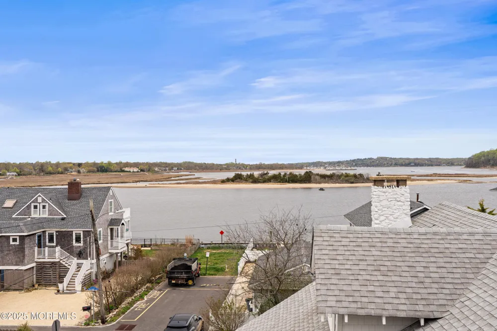 5 Shrewsbury Way Sea Bright, NJ 07760