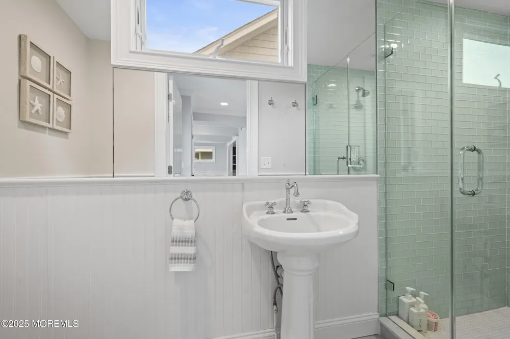 5 Shrewsbury Way Sea Bright, NJ 07760