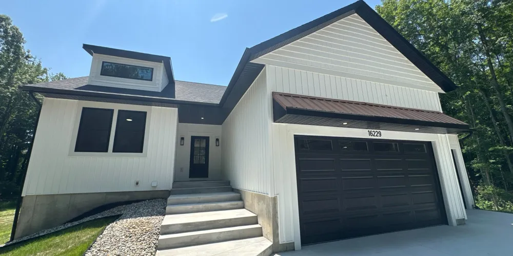 16229 148th Avenue Spring Lake, MI 49456