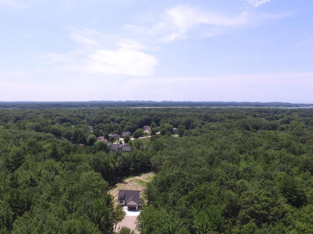 16229 148th Avenue Spring Lake, MI 49456