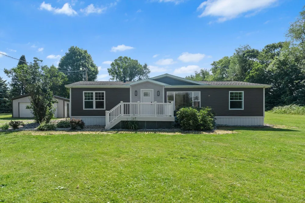 59009 Penn Road Cassopolis, MI 49031