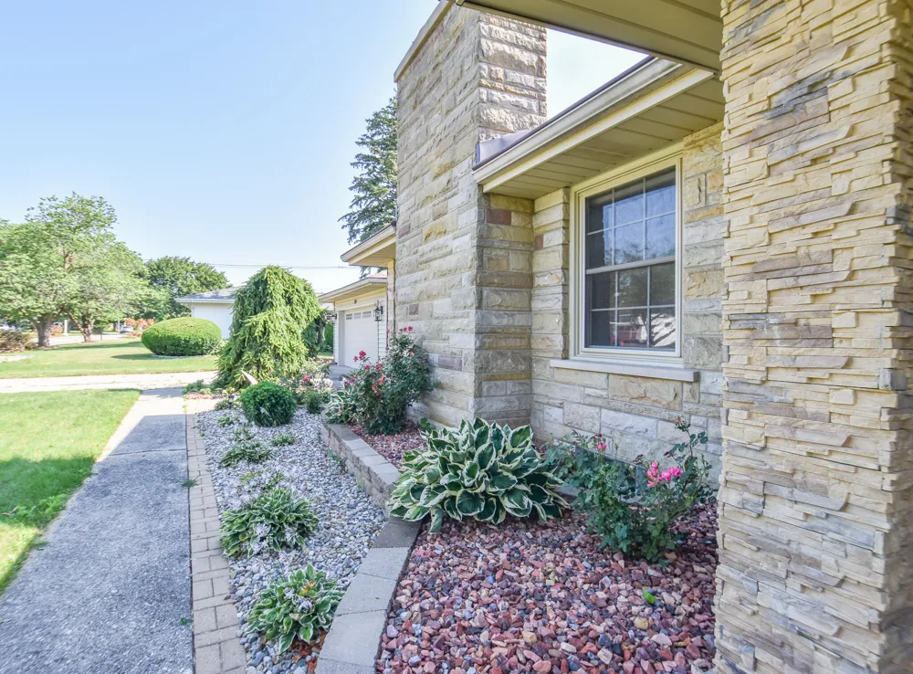 210 Maplecrest Street Sturgis, MI 49091