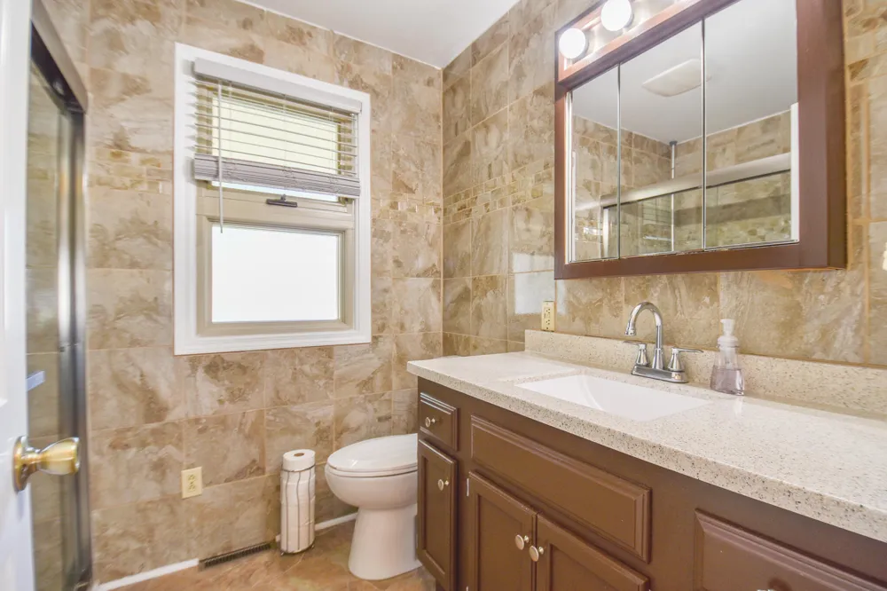 210 Maplecrest Street Sturgis, MI 49091
