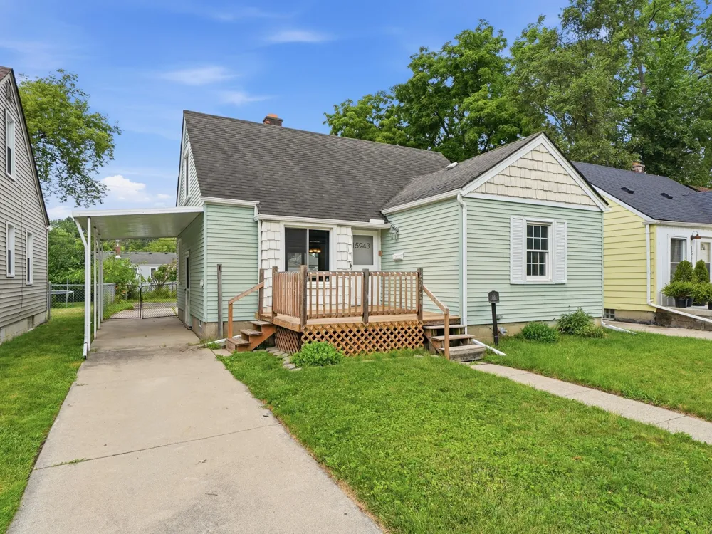 15943 Kinloch Street Redford, MI 48239