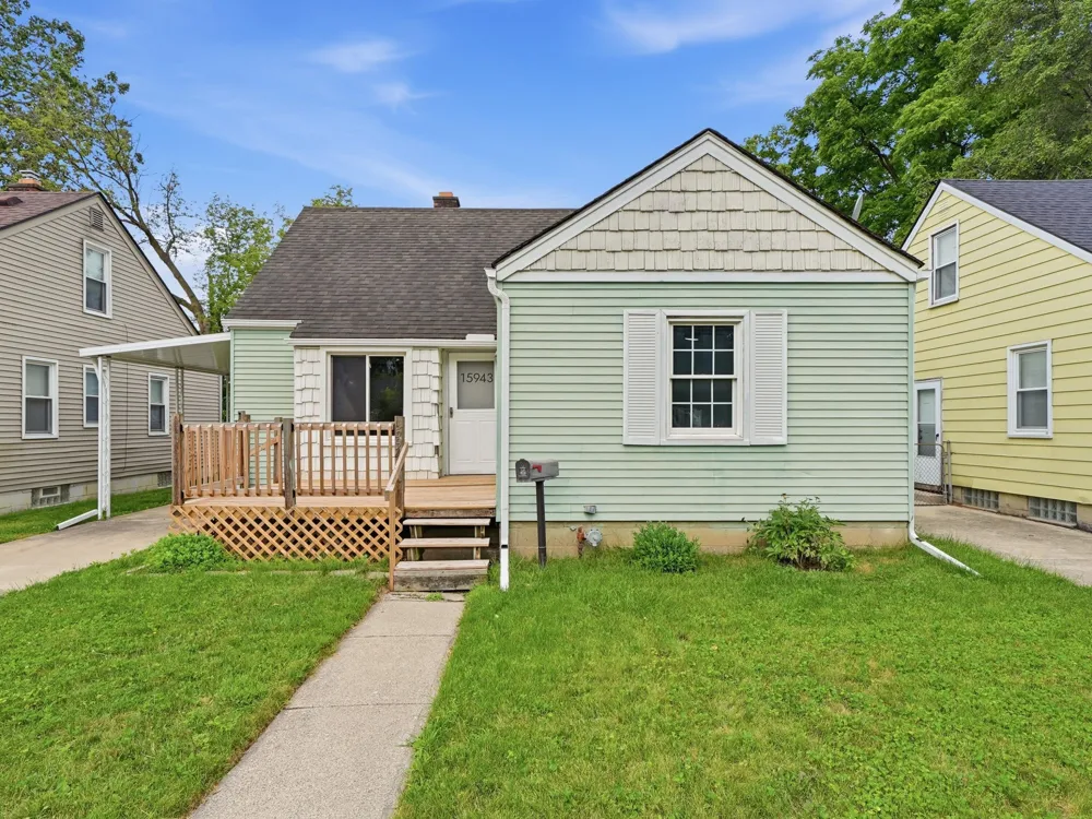 15943 Kinloch Street Redford, MI 48239