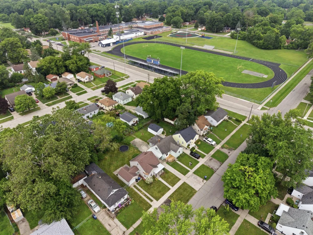 15943 Kinloch Street Redford, MI 48239