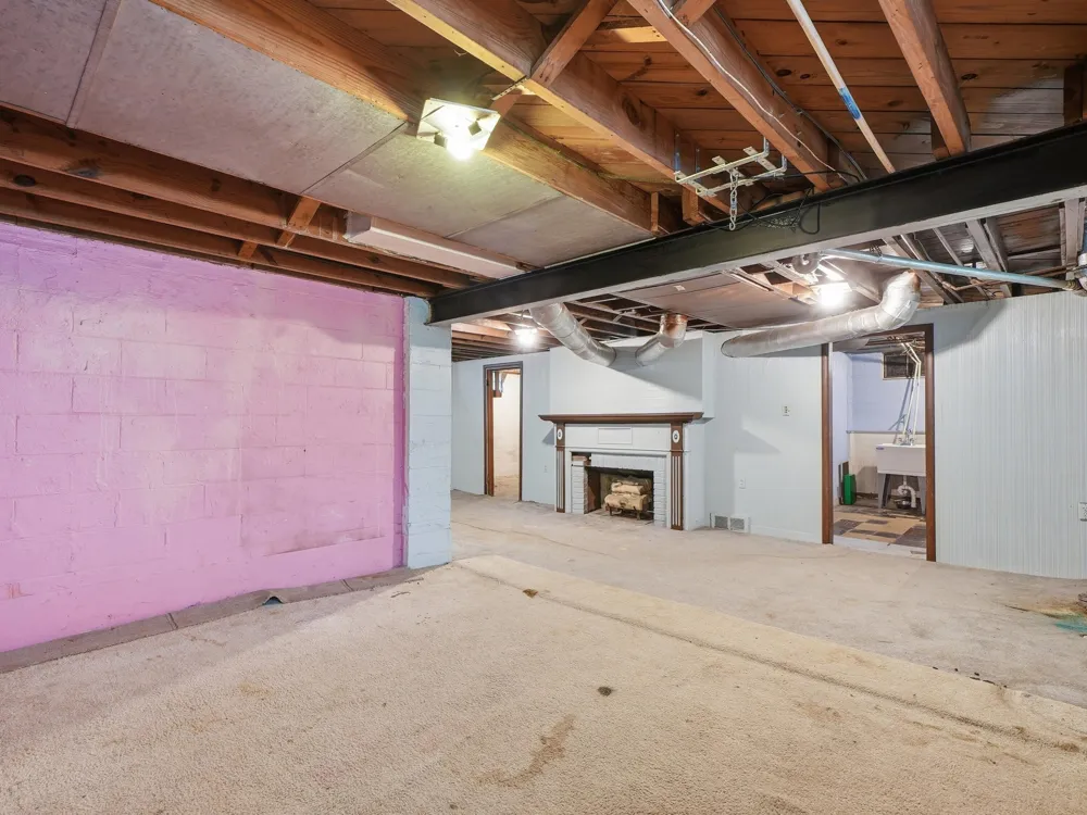 15943 Kinloch Street Redford, MI 48239