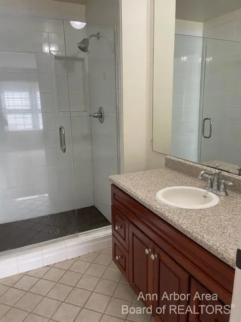 4299 Pine Ridge Court Ann Arbor, MI 48105