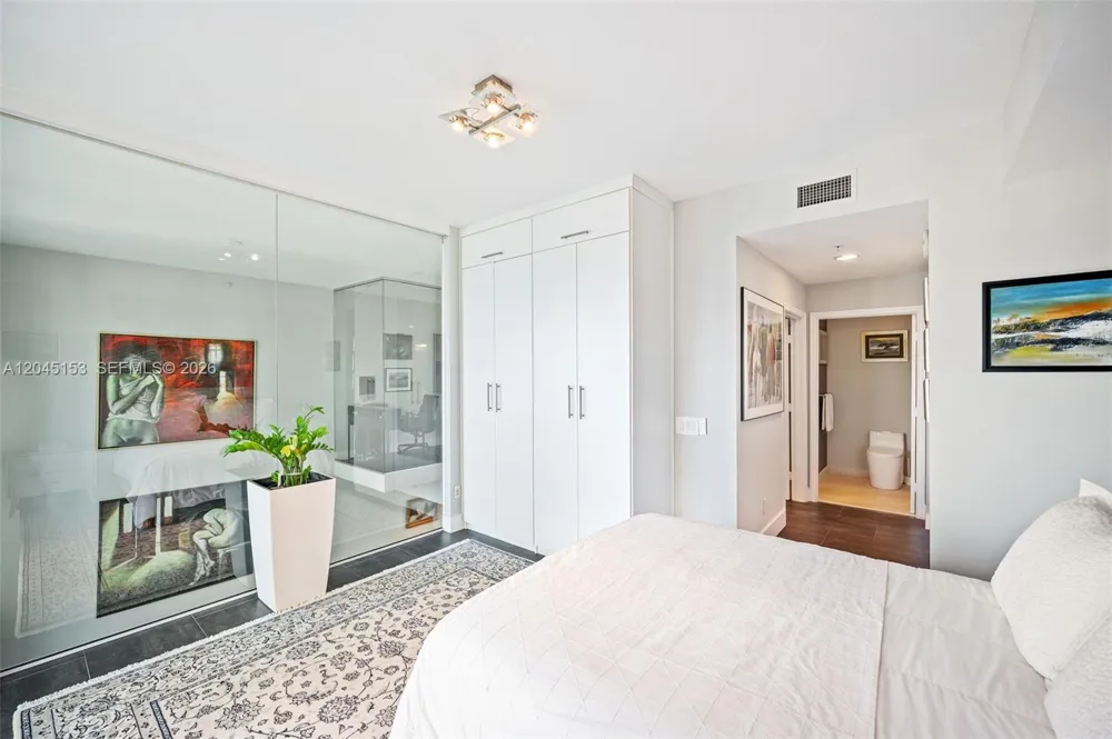 60 SW 13th St #4002 Miami, FL 33130