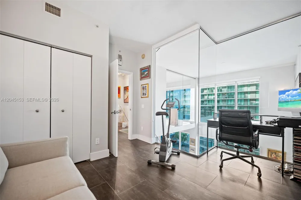 60 SW 13th St #4002 Miami, FL 33130