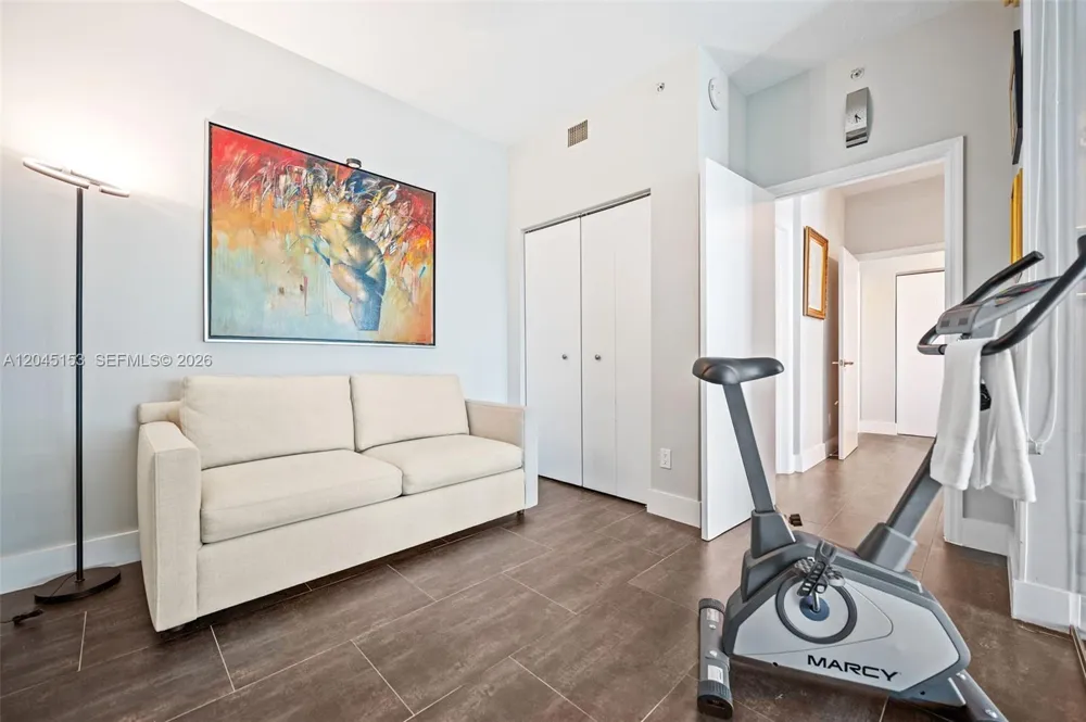 60 SW 13th St #4002 Miami, FL 33130