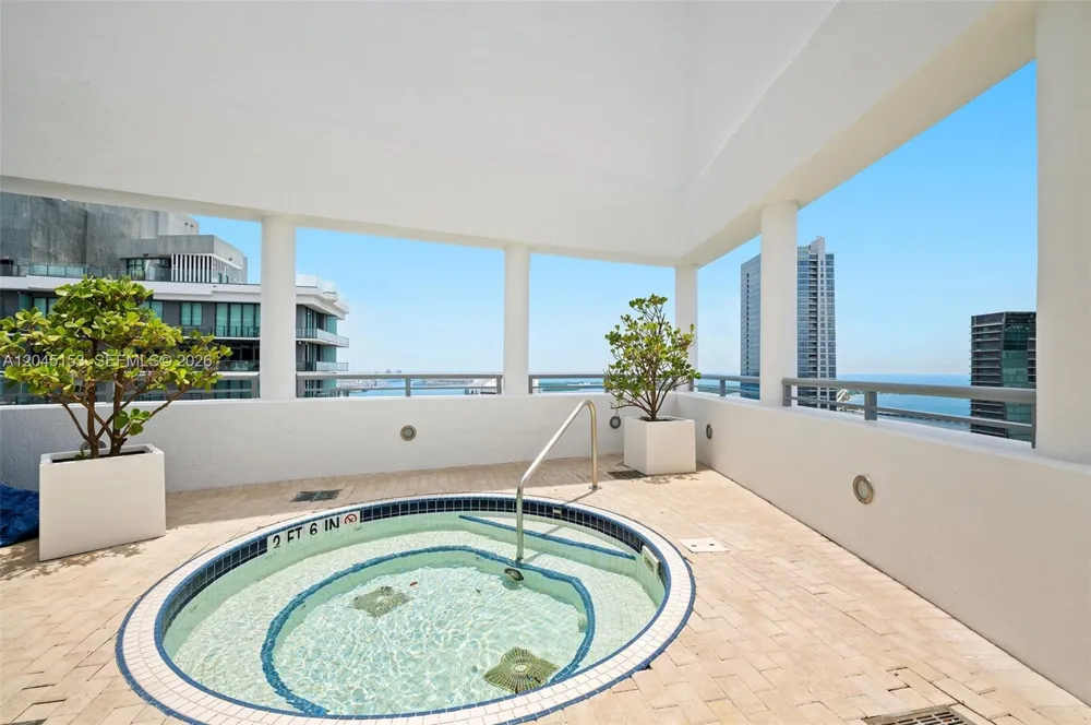 60 SW 13th St #4002 Miami, FL 33130
