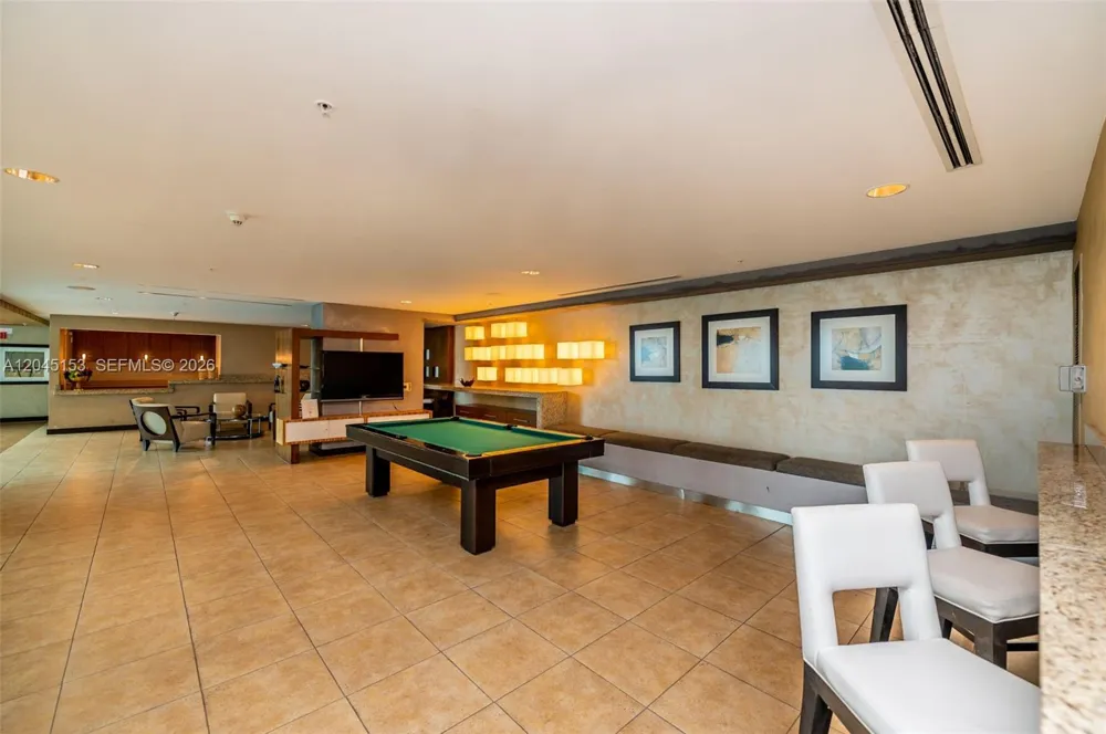 60 SW 13th St #4002 Miami, FL 33130
