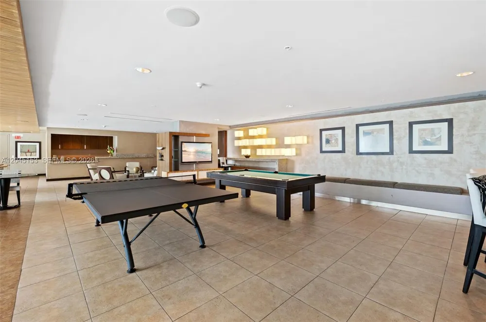 60 SW 13th St #4002 Miami, FL 33130