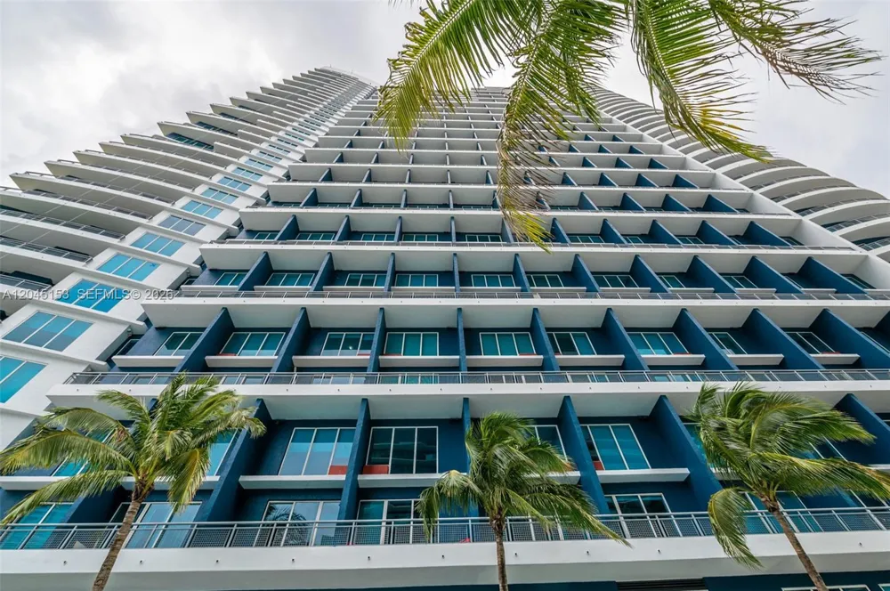 60 SW 13th St #4002 Miami, FL 33130