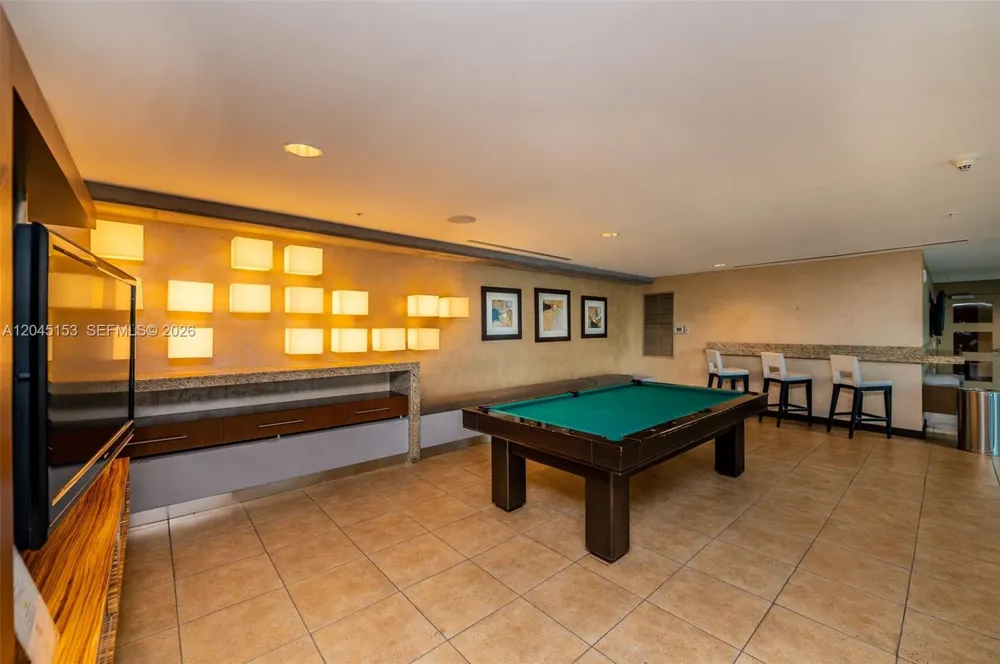 60 SW 13th St #4002 Miami, FL 33130