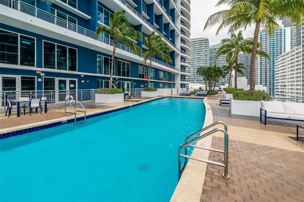 60 SW 13th St #4002 Miami, FL 33130
