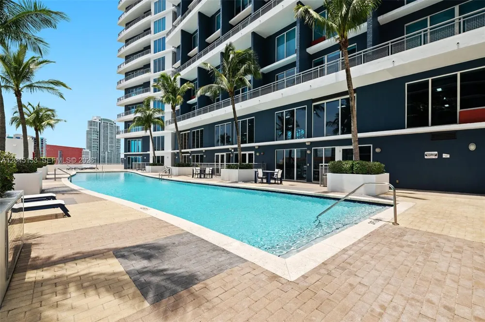 60 SW 13th St #4002 Miami, FL 33130