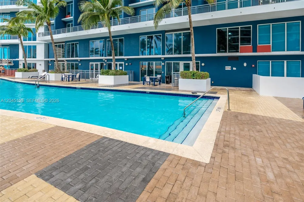60 SW 13th St #4002 Miami, FL 33130
