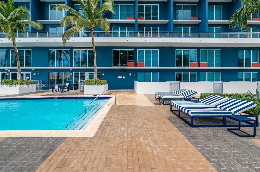 60 SW 13th St #4002 Miami, FL 33130