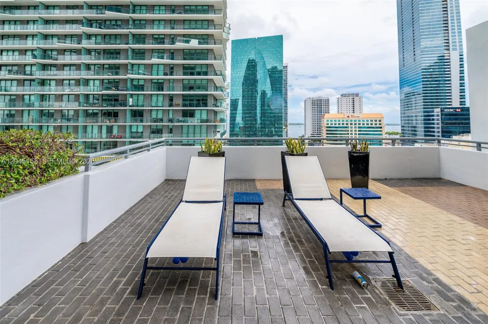 60 SW 13th St #4002 Miami, FL 33130