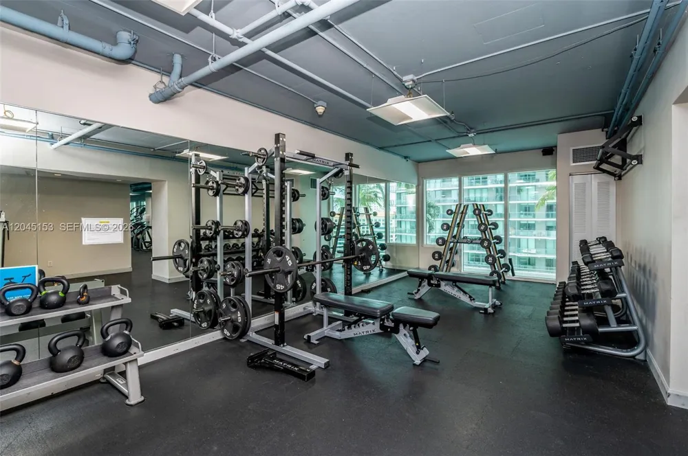 60 SW 13th St #4002 Miami, FL 33130