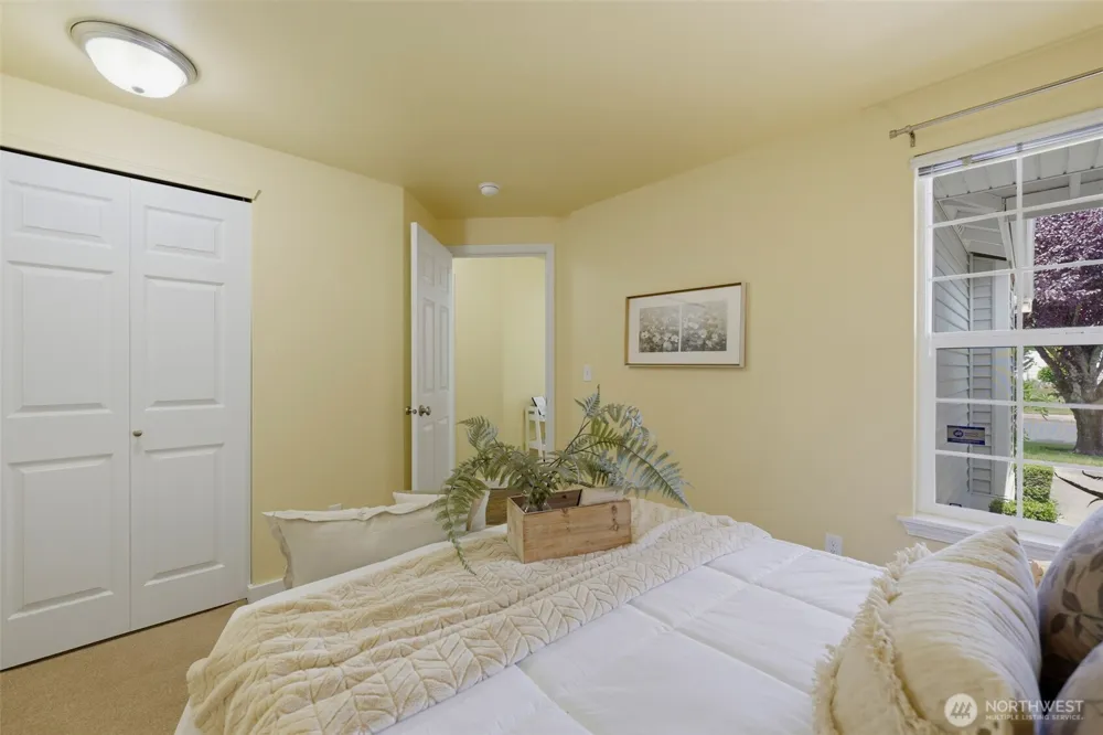 5220 77th Street W #8 Lakewood, WA 98499