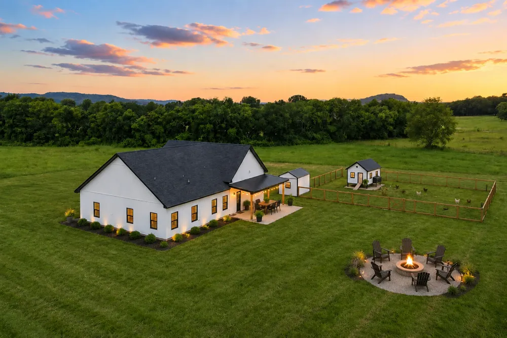 2985 Lewisburg Hwy Petersburg, TN 37144