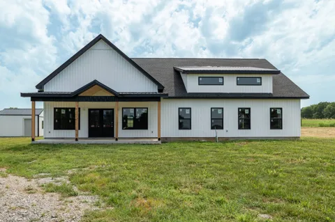 2985 Lewisburg Hwy