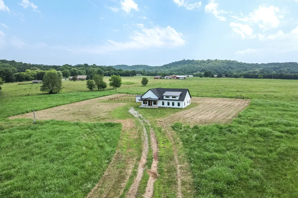 2985 Lewisburg Hwy Petersburg, TN 37144