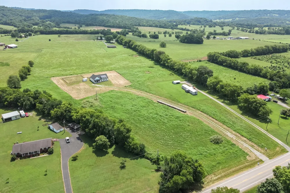 2985 Lewisburg Hwy Petersburg, TN 37144