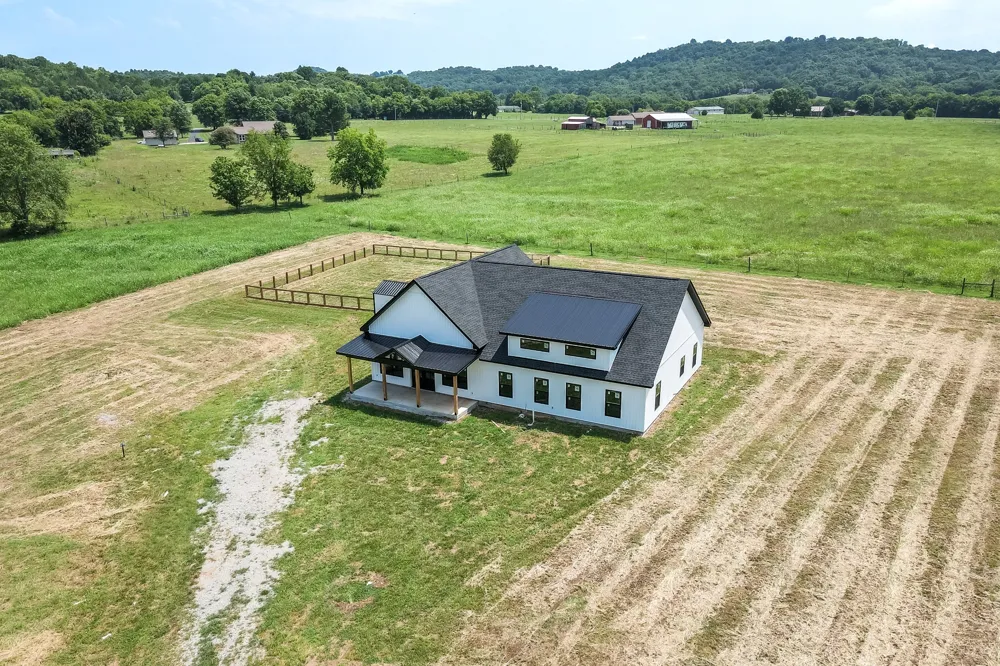 2985 Lewisburg Hwy Petersburg, TN 37144