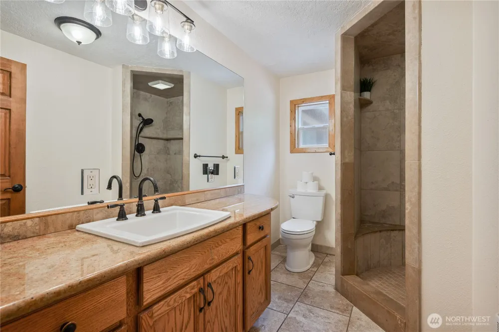 1430 Hazel Dell Castle Rock, WA 98611