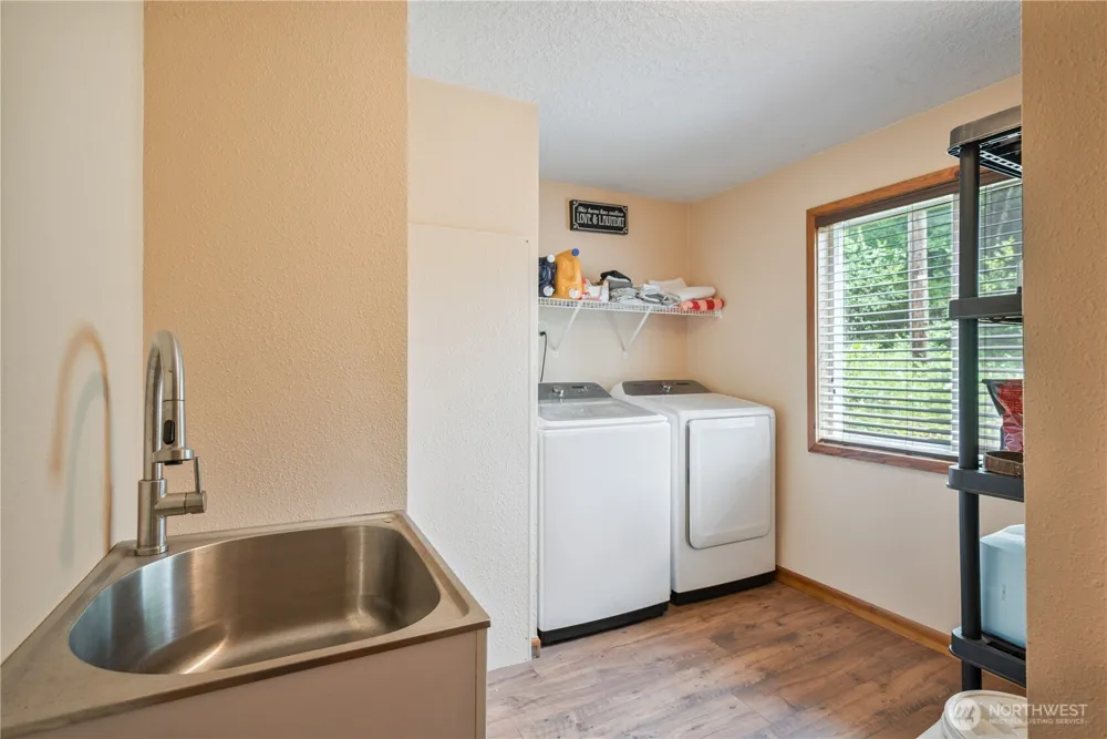 1430 Hazel Dell Castle Rock, WA 98611