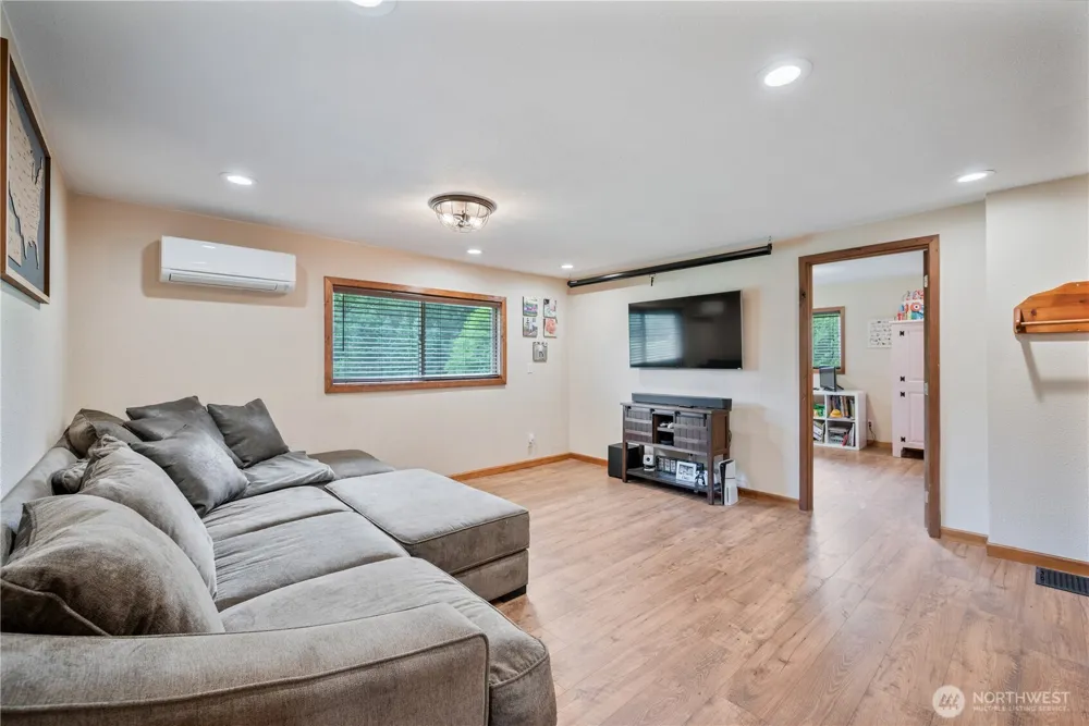 1430 Hazel Dell Castle Rock, WA 98611