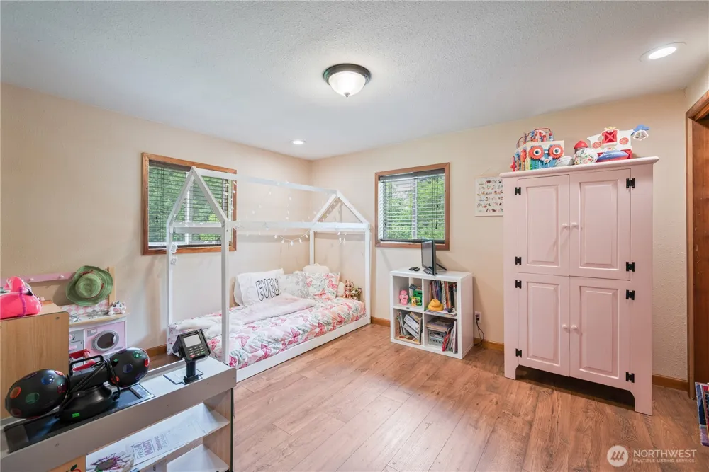 1430 Hazel Dell Castle Rock, WA 98611