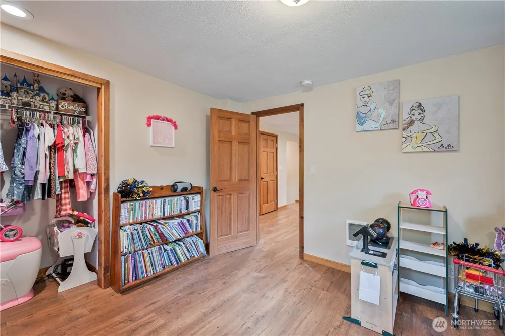 1430 Hazel Dell Castle Rock, WA 98611
