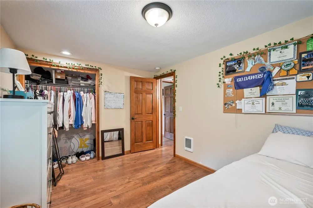 1430 Hazel Dell Castle Rock, WA 98611