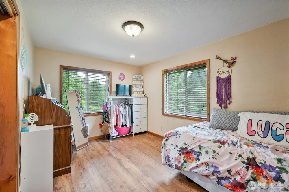 1430 Hazel Dell Castle Rock, WA 98611