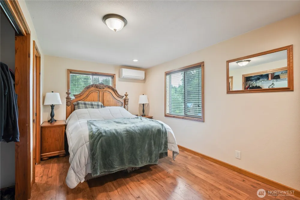 1430 Hazel Dell Castle Rock, WA 98611